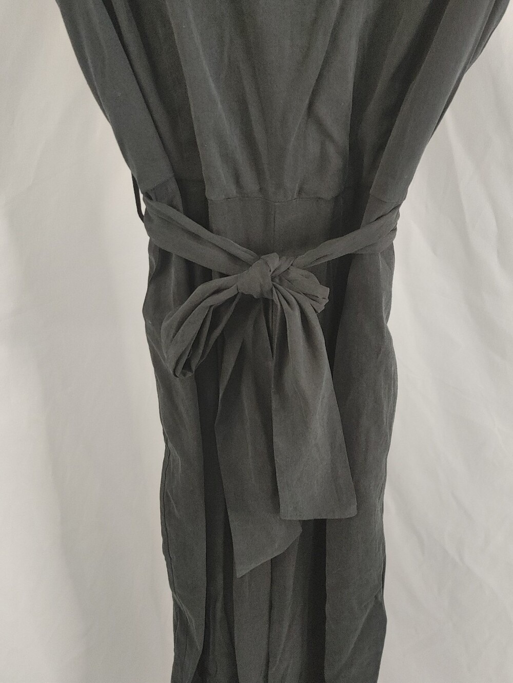 Nicole Miller New York Black Tie Waist Jumpsuit Size 12 NWOT - Picture 13 of 15